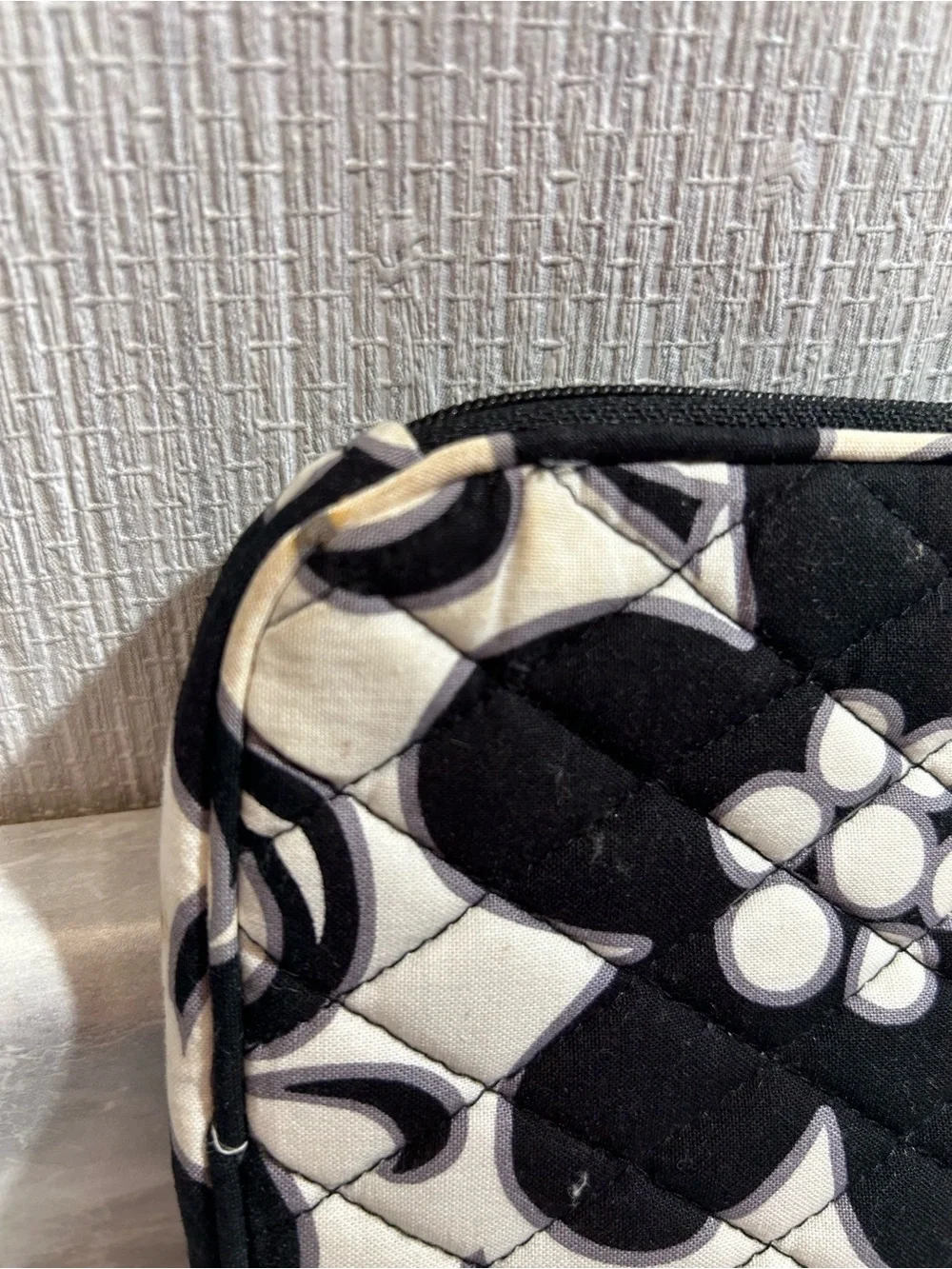 Vera Bradley Black and White Quilted Floral Cosmetic Pouch -BG2